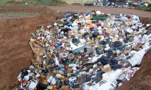 Implantação de aterros sanitários pauta reunião de gestores em Mato Grosso