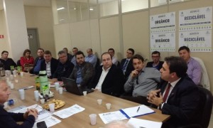 Famurs debate fortalecimento de consórcios em reunião