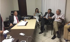 Após debate em Diálogo Municipalista, Famem solicita redução da taxa de iluminação