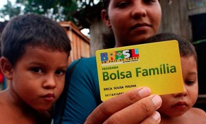 Crianças devem estar matriculadas para garantir benefício do Bolsa Família