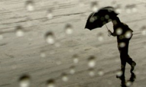 Chuva de granizo cai em Campinas (SP) e refresca o clima