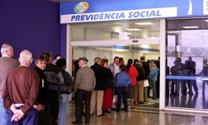 Mudança na reforma da Previdência traz reduções de economia, mas beneficia população mais pobre