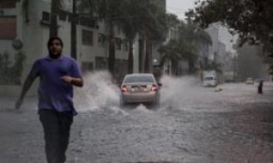 Segunda-feira com previsão de chuva forte no Centro-Norte e no sul do Brasil