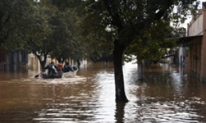 Municípios gaúchos prejudicados por enchentes receberão recursos para atendimento emergencial