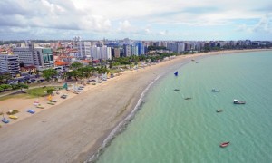 Gestores podem acompanhar debates sobre gestão de praias; conheça as ações da CNM