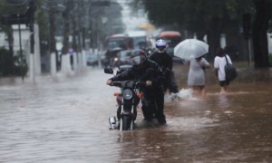 Câmara aprova nova MP com recursos para Municípios atingidos por chuvas, mas verba federal cobre menos de 10% dos prejuízos