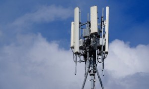 Com o avanço da tecnologia 5G, CNM alerta para atualização da Lei das Antenas