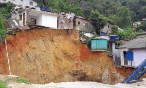 Deslizamentos de terra, alagamentos e mortes: Grande Recife (PE) padece com chuvas intensas