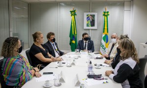 CNM acompanha Associação dos Municípios das Missões em reunião com Embratur