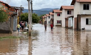 Fortes chuvas provocam estragos na Bahia; Jequié (BA) arrecada doações e CNM se solidariza