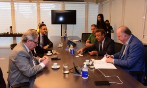 CNM assina termo de cooperação para Programa Município Carbono Zero