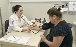 CNM alerta consórcios públicos de saúde sobre novo teto para recursos de emendas parlamentares