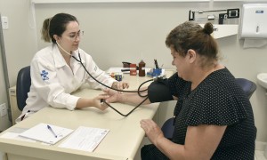 CNM alerta consórcios públicos de saúde sobre novo teto para recursos de emendas parlamentares